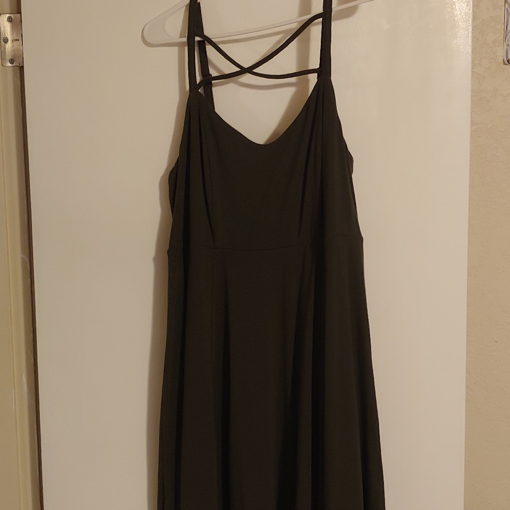 Hunter green Torrid criss cross front maxi dress size 1